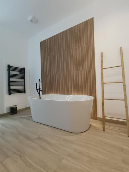 Cocon Haut De Gamme A Nevers Ngoại thất bức ảnh